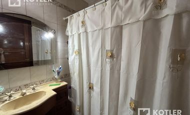 PH independiente en venta con 3 dormitorios y jadin