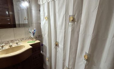 PH independiente en venta con 3 dormitorios y jadin