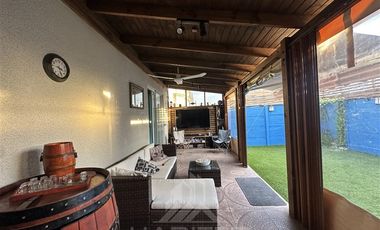 Casa en Venta en Calle lucero 457