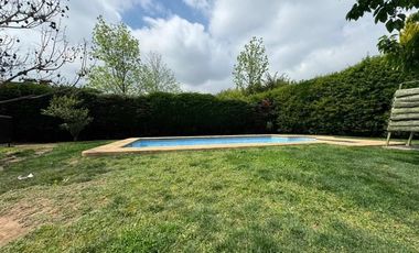 Casa en Venta en Adobes de Nogales Machalí