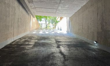 Estacionamiento en Venta en Av. Ricardo Lyon / El Vergel