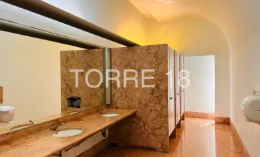 Oficina en venta en Bosques de las Lomas, Cuajimalpa de Morelos, Ciudad de México