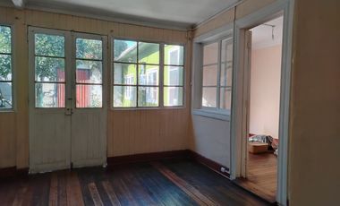 SE ARRIENDA CASA CENTRICA 5D 1B SAN FELIPE