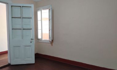 SE ARRIENDA CASA CENTRICA 5D 1B SAN FELIPE