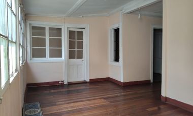 SE ARRIENDA CASA CENTRICA 5D 1B SAN FELIPE