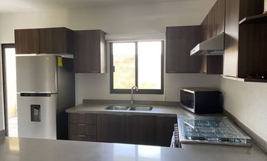 Casa en Renta con muebles en PORTOVELA RESIDENCIAL