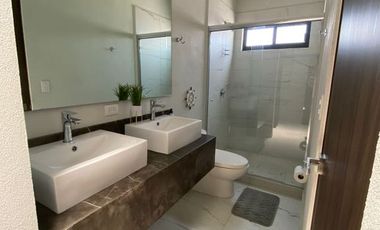 Casa en Renta con muebles en PORTOVELA RESIDENCIAL