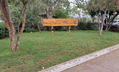 CASA CON PISCINA Y ESPACIO DE MEDITACIÓN EN PIRQUE