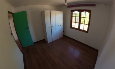 CASA CON PISCINA Y ESPACIO DE MEDITACIÓN EN PIRQUE