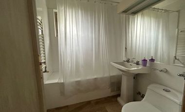 Casa en Venta en Propiedad única en centro histórico de Los Vilos. 2 casas con acceso independiente. Bodegón Cultural de Los Vilos