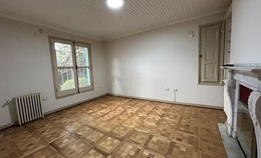 Casa en Venta en Propiedad única en centro histórico de Los Vilos. 2 casas con acceso independiente. Bodegón Cultural de Los Vilos