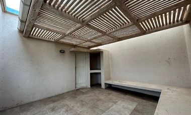 Casa en Venta en Propiedad única en centro histórico de Los Vilos. 2 casas con acceso independiente. Bodegón Cultural de Los Vilos