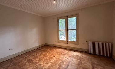 Casa en Venta en Propiedad única en centro histórico de Los Vilos. 2 casas con acceso independiente. Bodegón Cultural de Los Vilos