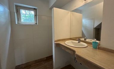 Casa en Venta en Propiedad única en centro histórico de Los Vilos. 2 casas con acceso independiente. Bodegón Cultural de Los Vilos