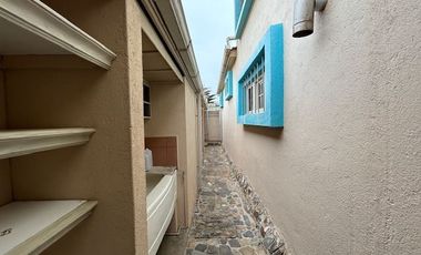 Casa en Venta en Propiedad única en centro histórico de Los Vilos. 2 casas con acceso independiente. Bodegón Cultural de Los Vilos