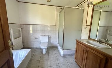 Casa en Arriendo en Parque Ivian