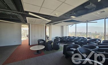 Oficina en Arriendo en A pocos pasos del metro El Golf