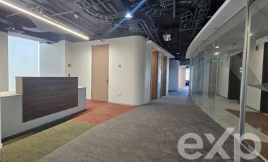 Oficina en Arriendo en A pocos pasos del metro El Golf