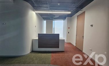 Oficina en Arriendo en A pocos pasos del metro El Golf