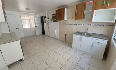 Casa en Arriendo en Casa en arriendo en villa Iglesia Punta Negra. Disponible a partir del 22 de enero.