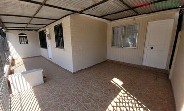 Casa en Arriendo en Casa en arriendo en villa Iglesia Punta Negra. Disponible a partir del 22 de enero.