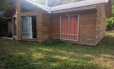 Casa en Arriendo en Camino El Volcan 5100