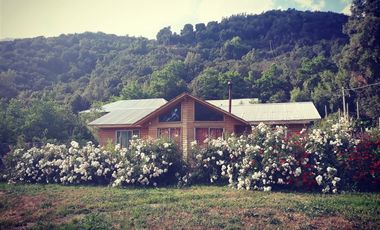 Casa en Arriendo en Camino El Volcan 5100