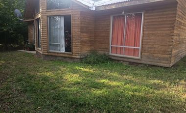 Casa en Arriendo en Camino El Volcan 5100