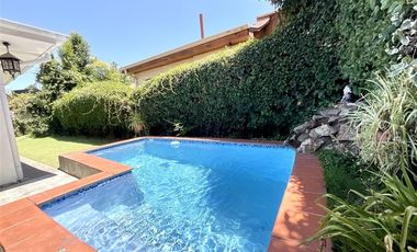 Casa en Venta en Los Dominicos / Vilanova