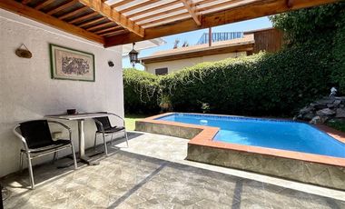 Casa en Venta en Los Dominicos / Vilanova