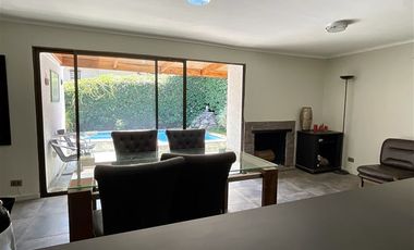 Casa en Venta en Los Dominicos / Vilanova