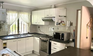 Casa en Venta en Los Dominicos / Vilanova