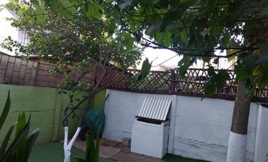 Casa en Venta en Villa Universidad Católica - Pasaje cerrado