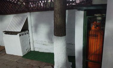 Casa en Venta en Villa Universidad Católica - Pasaje cerrado