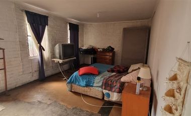 Casa en Venta en Villa Universidad Católica - Pasaje cerrado