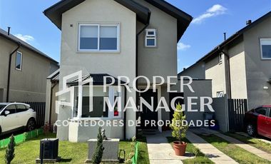 Casa en Arriendo en Casa Nueva Ampliada Portal el Libertador con Quincho