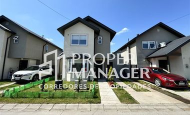 Casa en Arriendo en Casa Nueva Ampliada Portal el Libertador con Quincho