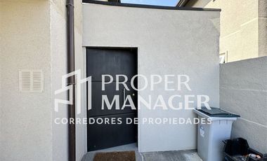 Casa en Arriendo en Casa Nueva Ampliada Portal el Libertador con Quincho