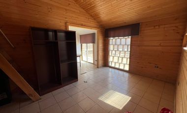 Casa en arriendo c/ estacionamiento en San Francisco de Limache