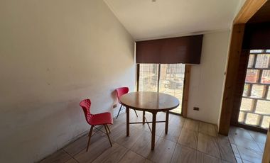 Casa en arriendo c/ estacionamiento en San Francisco de Limache