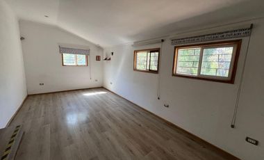 Casa en arriendo c/ estacionamiento en San Francisco de Limache