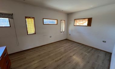 Casa en arriendo c/ estacionamiento en San Francisco de Limache