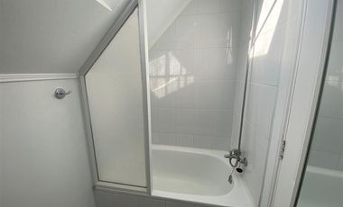 Casa en Arriendo en La Reserva, Machalí