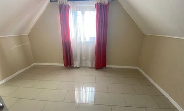 Casa en Arriendo en La Reserva, Machalí