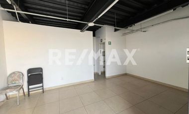 LOCAL PLANTA ALTA EN PLAZA GAMA EN REAL SOLARE. - (3)