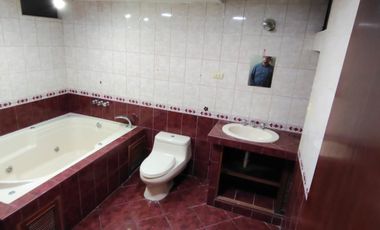 Edificio de 5 departamentos