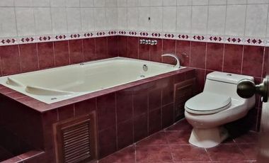 Edificio de 5 departamentos