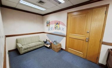 Oficina a pasos de Metro U.Chile