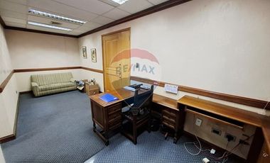 Oficina a pasos de Metro U.Chile