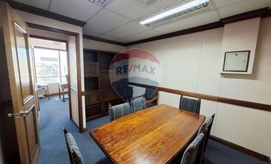 Oficina a pasos de Metro U.Chile